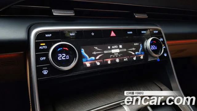 Genesis GV80 2.5T Бензин 2WD — Фото автомобиля 16
