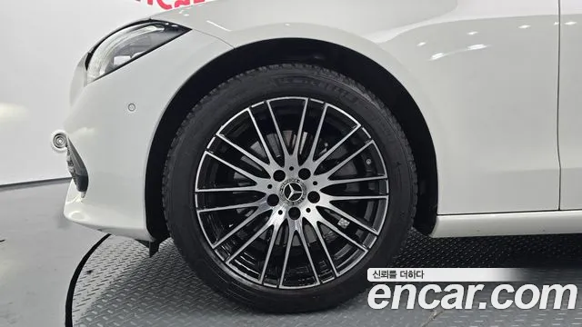 Mercedes-Benz C-Class — Фото автомобиля 5