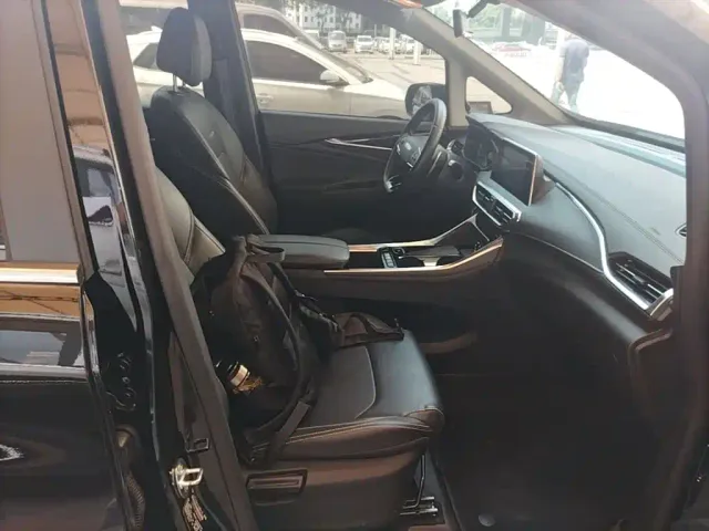 Maxus G50 — Фото автомобиля 24