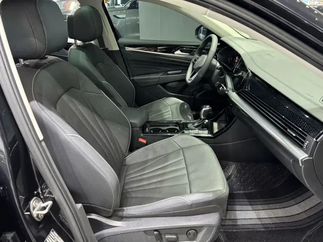 Volkswagen Passat — Фото автомобиля 9