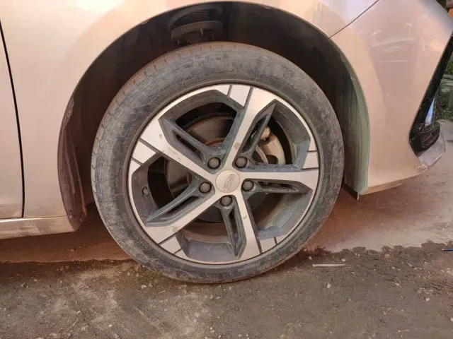 Geely Emgrand L — Фото автомобиля 24