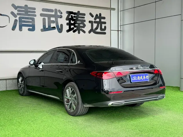Mercedes-Benz E-Class — Фото автомобиля 13