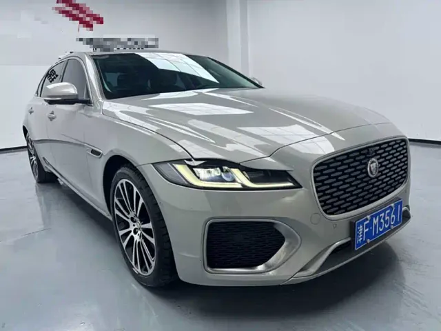 Jaguar XFL — Фото автомобиля 3