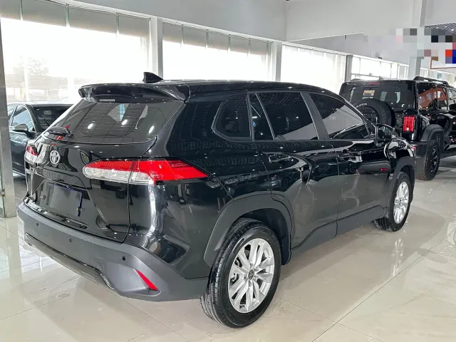 Toyota Corolla Cross — Фото автомобиля 10