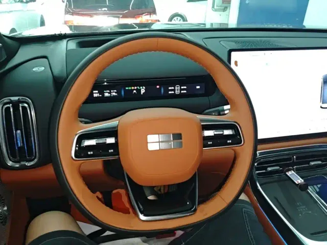 Geely Galaxy M9 — Фото автомобиля 10