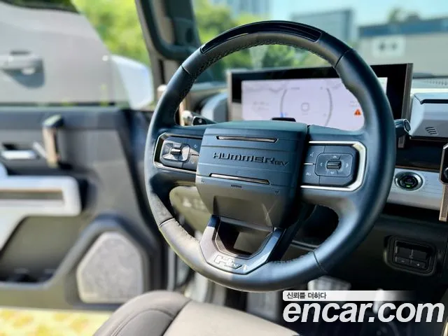 GMC Hummer EV — Фото автомобиля 15