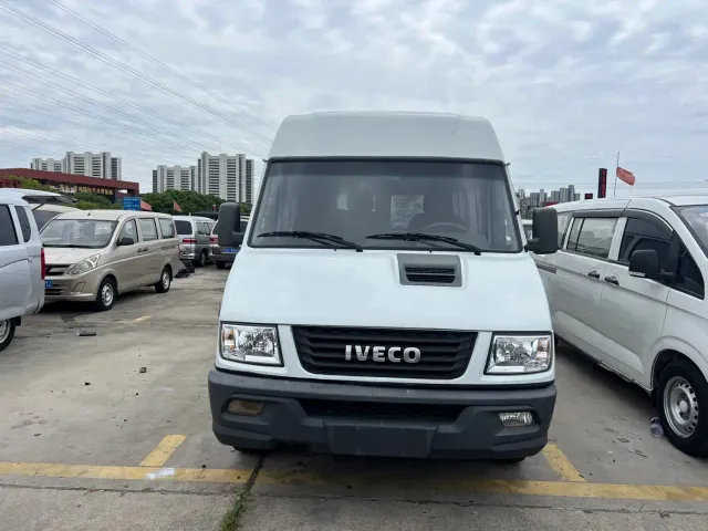 Фотография автомобиля — Iveco Daily