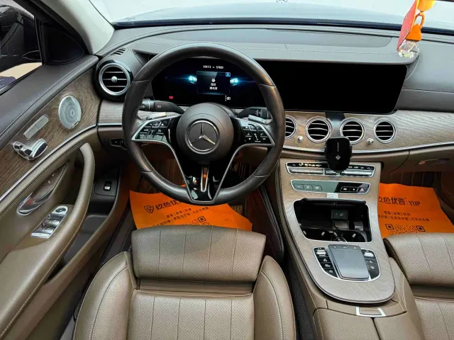 Mercedes-Benz E-Class — Фото автомобиля 8