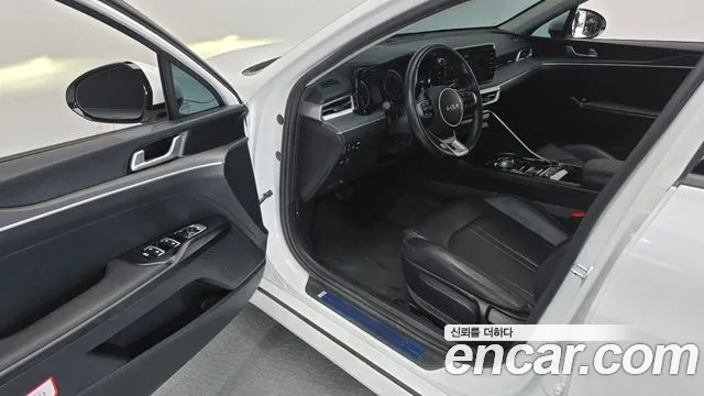 Kia K5 Generation 3 — Фото автомобиля 15