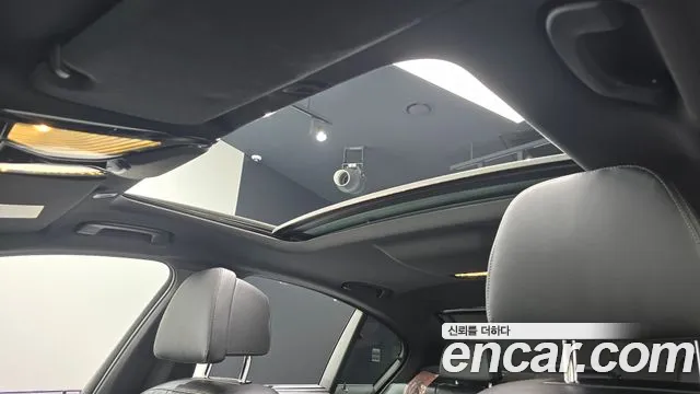 BMW 5 Series G30 — Фото автомобиля 23