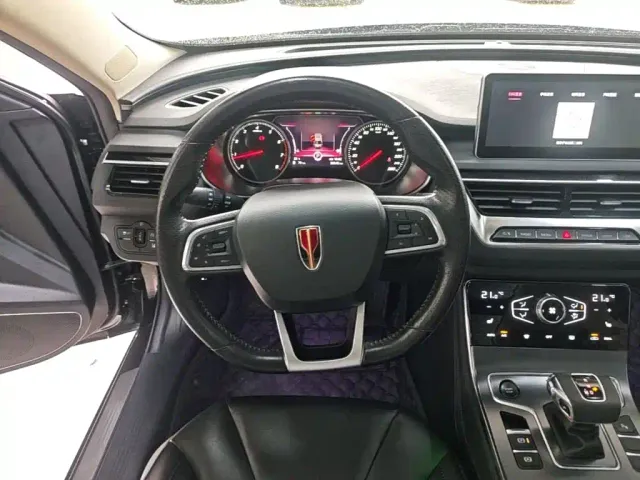 Hongqi H5 — Фото автомобиля 6
