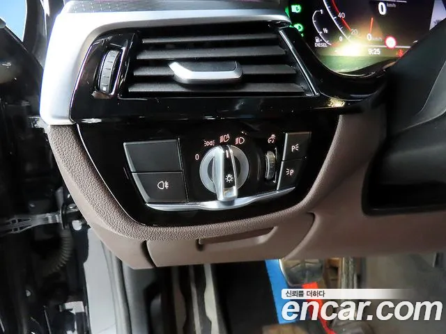 BMW 5-Series 5 серия (G30) 523d M Sport — Фото автомобиля 13