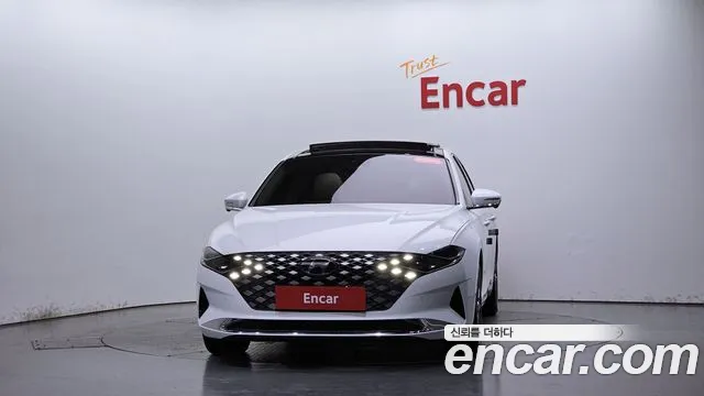 Hyundai Grandeur Grandeur (New) — Фото автомобиля 3
