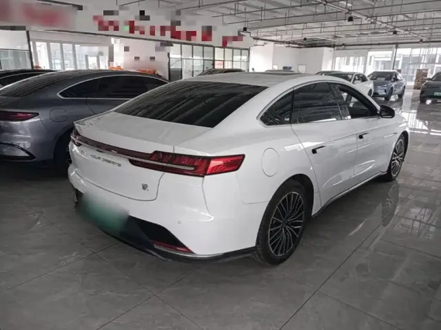 BYD Han — Фото автомобиля 6