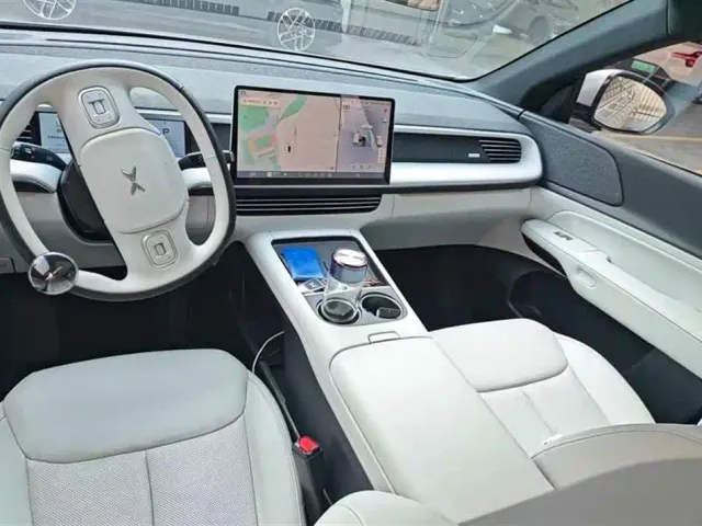 Xpeng G6 — Фото автомобиля 8