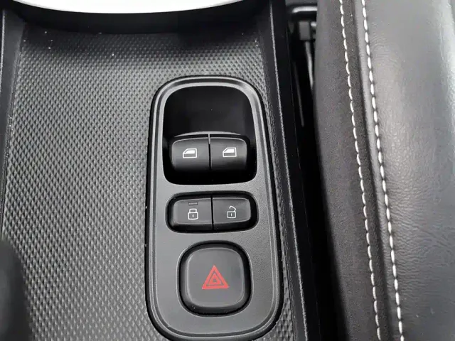 Roewe Clever — Фото автомобиля 9