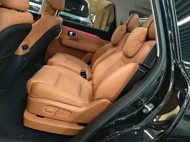 Leapmotor C16 — Фото автомобиля 16
