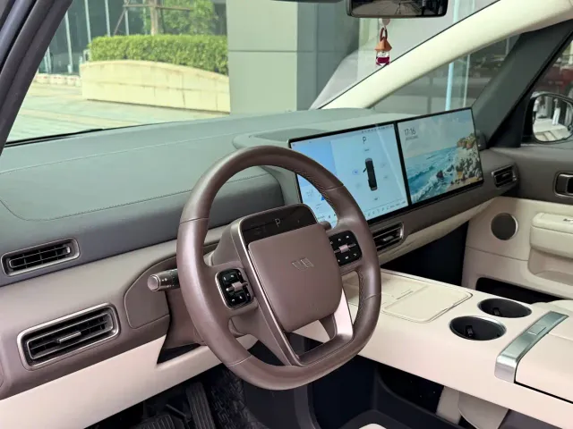Li Auto MEGA — Фото автомобиля 7
