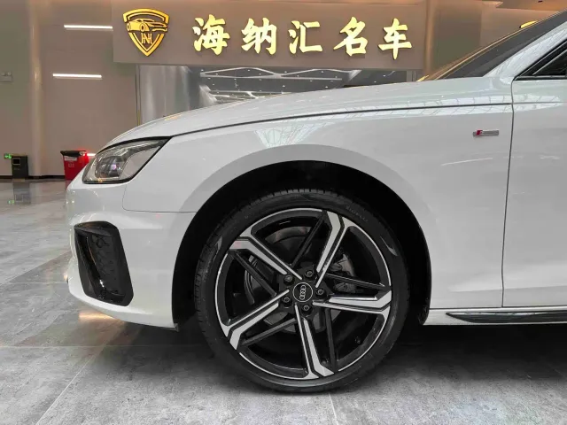 Audi A4L — Фото автомобиля 16