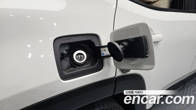 Jeep Renegade — Фото автомобиля 25