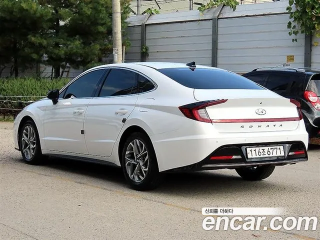 Hyundai Sonata — Фото автомобиля 3