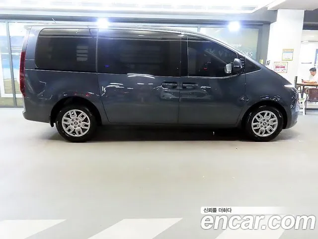 Hyundai Staria Staria Карго 3 места — Фото автомобиля 3