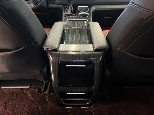 Toyota Sienna — Фото автомобиля 15