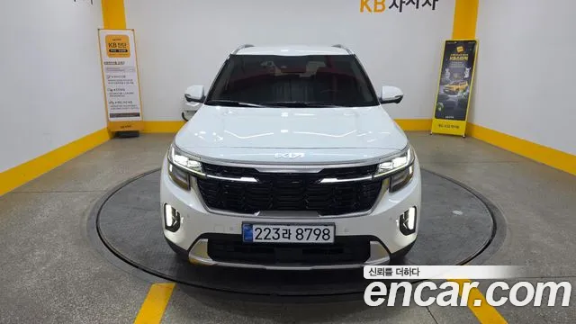 Kia Seltos Новый Seltos Бензин 2.0 2WD — Фото автомобиля 3