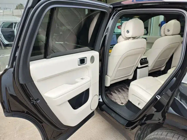 Li Auto L6 — Фото автомобиля 2