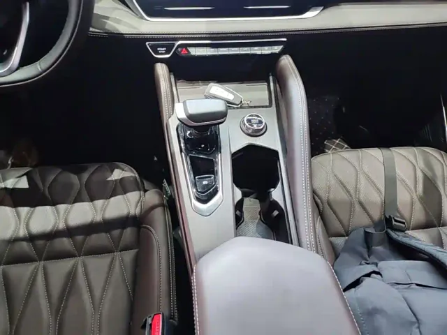 Geely Xingyue L — Фото автомобиля 13