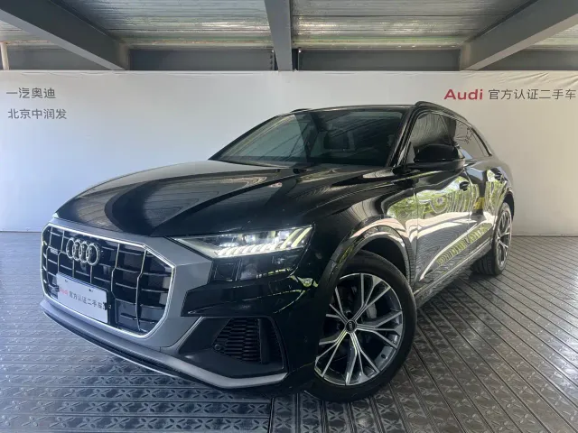 Фотография автомобиля — Audi Q8