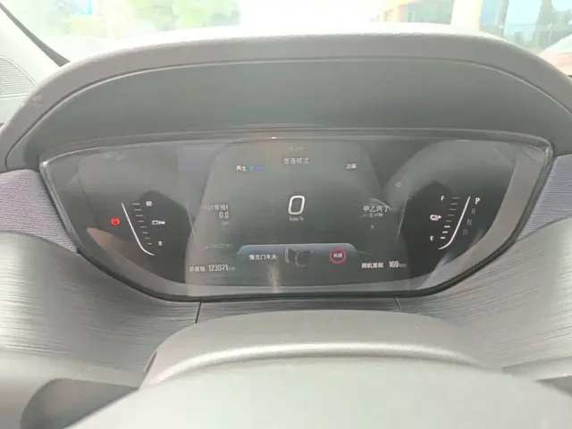 Buick Velite 6 — Фото автомобиля 11