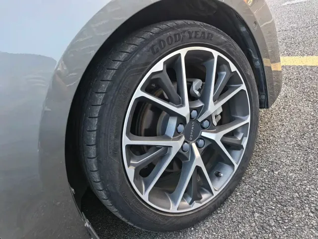 Lynk & Co Lynk & Co 03 2022 2.0TD DCT Power Pro — Фото автомобиля 15