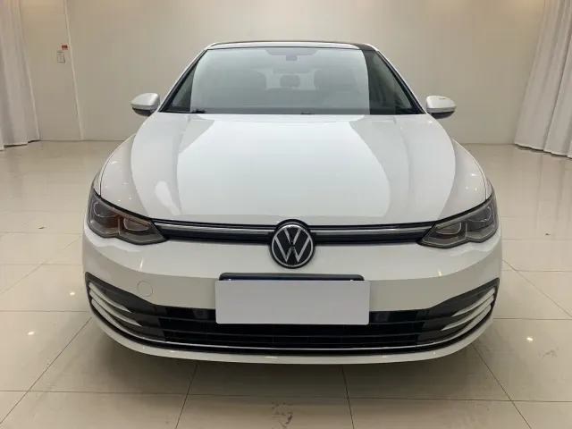 Volkswagen Golf — Фото автомобиля 2