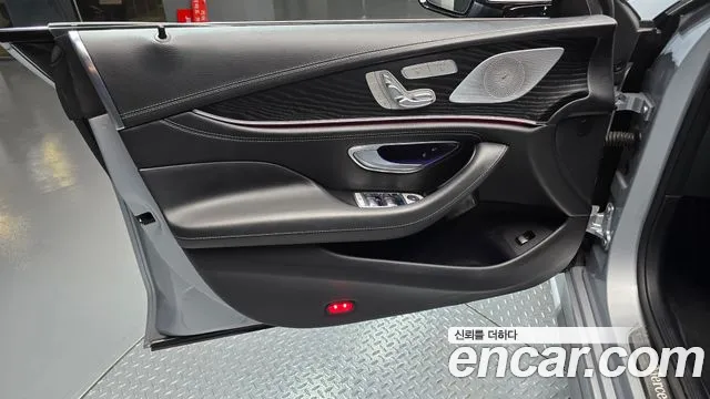 Mercedes-Benz CLS-Class — Фото автомобиля 20