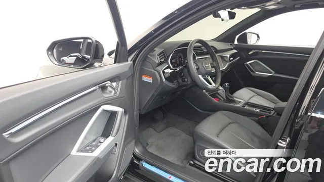 Audi Q3 40 TFSI quattro Premium — Фото автомобиля 7
