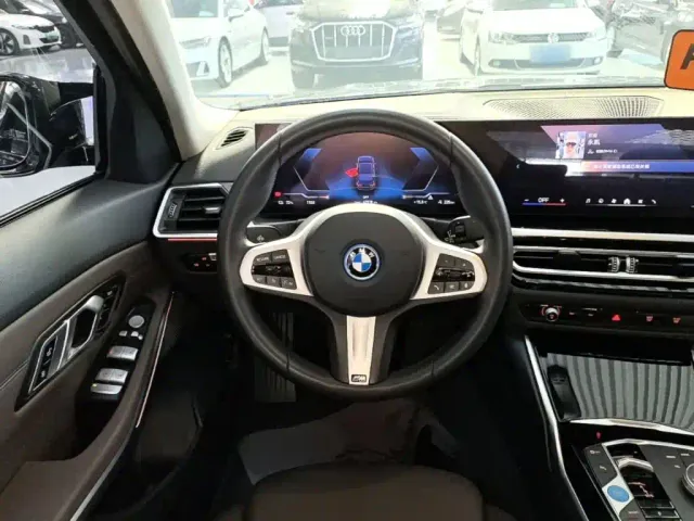BMW i3 — Фото автомобиля 10