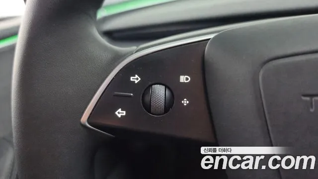 Tesla Model 3 — Фото автомобиля 21