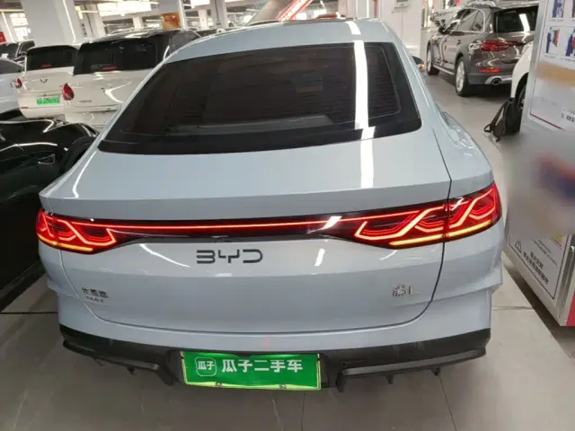 BYD Qin L — Фото автомобиля 5