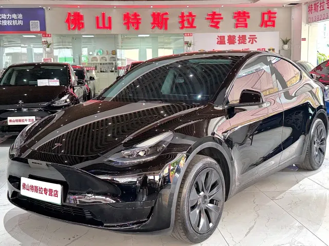 Фотография автомобиля — Tesla Model Y