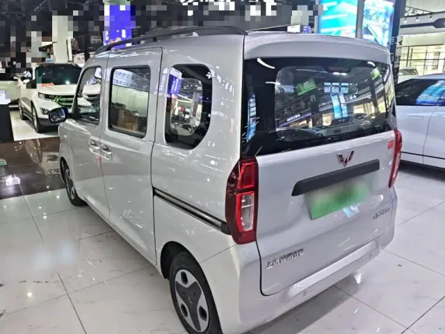 Wuling Zhiguang NEV — Фото автомобиля 4