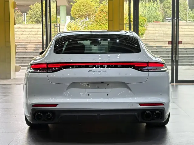 Porsche Panamera — Фото автомобиля 5