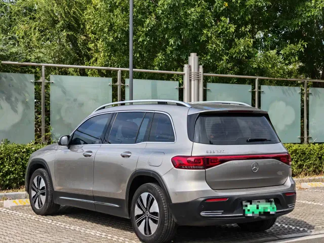 Mercedes-Benz EQB — Фото автомобиля 4