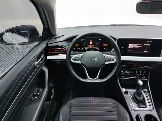 Volkswagen Lavida — Фото автомобиля 13