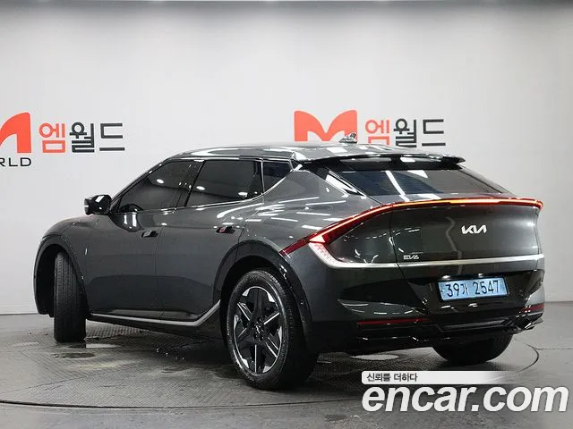 Kia EV6 — Фото автомобиля 3