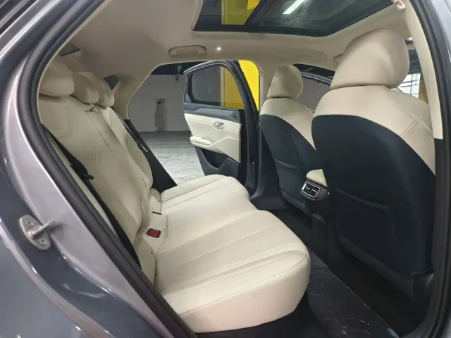 BYD Qin L — Фото автомобиля 15