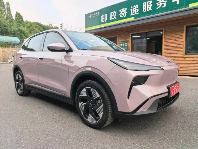 Bestune Yueyi 03 — Фото автомобиля 3