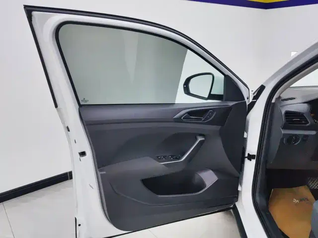 Volkswagen T-Cross — Фото автомобиля 7