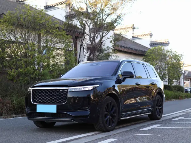 Фотография автомобиля — Li Auto ONE