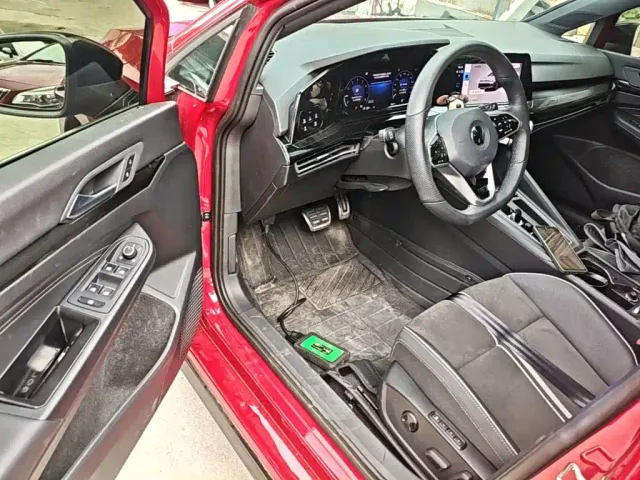 Volkswagen Golf — Фото автомобиля 15